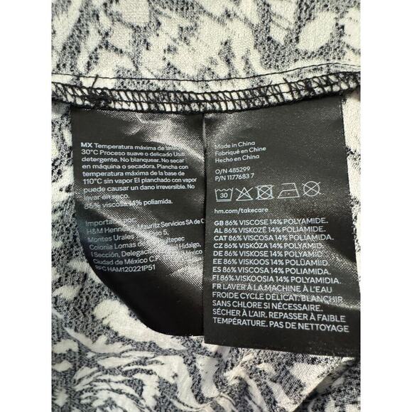 H & M Sleeveless Black and White patterned wrap mini sheath dress size XL - Picture 12 of 12